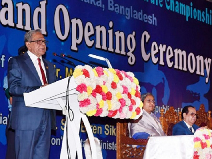 শহীদ সোহরাওয়ার্দী ইনডোর স্টেডিয়াম মিরপুরে ১৭তম অল এশিয়া উন্মুক্ত ফুলকন্টাক্ট কারাতে প্রতিযোগিতার উদ্বোধনী অনুষ্ঠানে রাষ্ট্রপতি