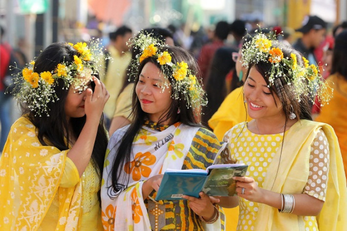 বুধবার বিকেলে মেলা প্রাঙ্গণের ছবি