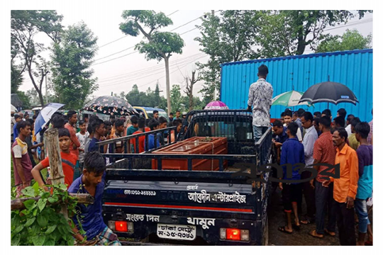 এবার লাশবাহী গাড়ি আটকে পুলিশের চাঁদা দাবি!