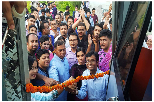 বশেমুরবিপ্রবিতে নতুন ছয় জেলায় বাস সার্ভিস উদ্বোধন