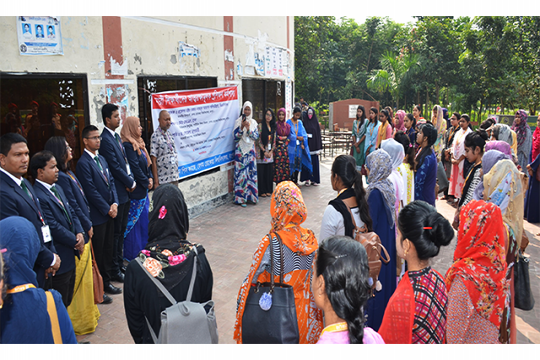 বেরোবিতে নারী শিক্ষার্থীদের আত্মরক্ষামূলক কর্মশালা