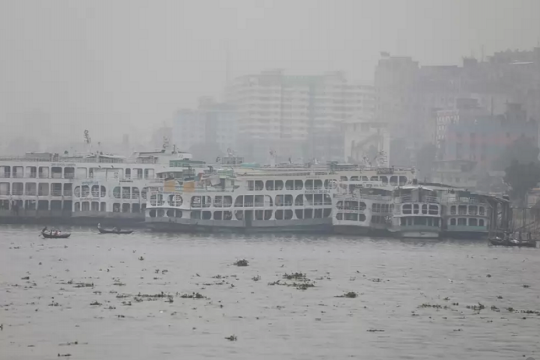 সদরঘাট থেকে সব ধরনের নৌযান চলাচল বন্ধ