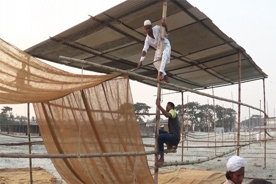 বৈরী আবহাওয়া উপেক্ষা করে এগিয়ে চলছে ইজতেমার প্রস্তুতি