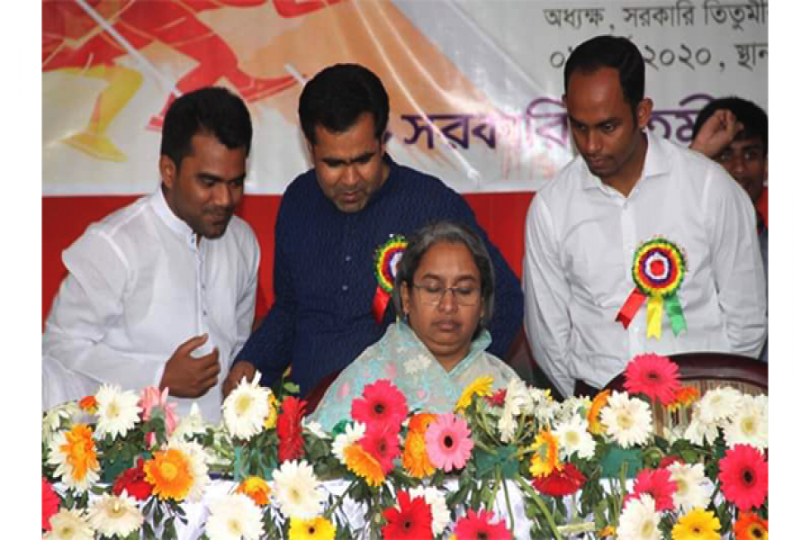 কলেজের বার্ষিক ক্রীড়া প্রতিযোগিতার পুরষ্কার বিতরণী অনুষ্ঠানে শিক্ষামন্ত্রী