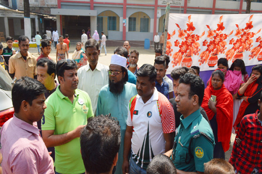 করোনার ছুটিতে স্কুলে পিকনিক, প্রধান শিক্ষক আটক