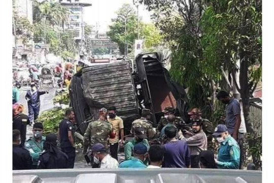 সাইকেল আরোহীকে বাঁচাতে গিয়ে প্রাণ হারালেন সেনাসদস্য