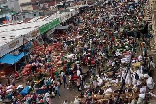 কারওয়ান বাজারে সব ধরণের খুচরা পণ্য বিক্রি বন্ধ