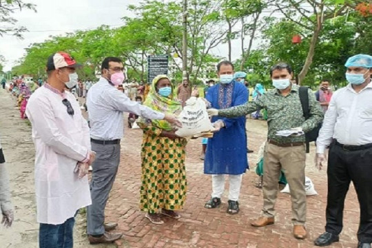 বেরোবি’র স্বাধীনতা পরিষদ ও জেলা পরিষদের যৌথ উদ্যোগে ত্রাণ বিতরণ  