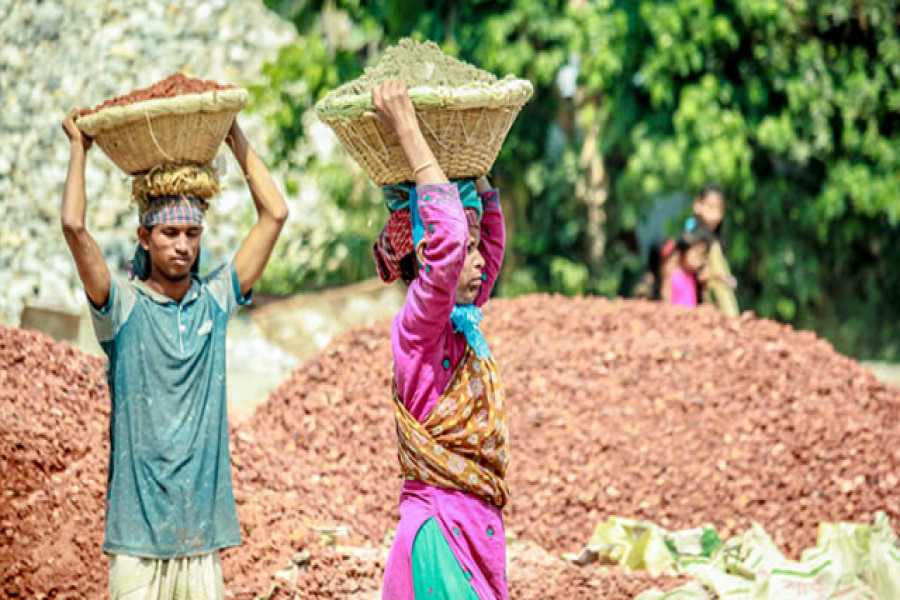 শ্রমিকদের জীবনসংগ্রামের চিরচেনা চিত্র