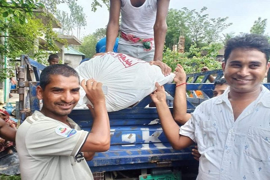 আশুলিয়ার ১২০ পরিবারের মাঝে ত্রাণ দিয়েছে গণস্বাস্থ্য কেন্দ্র