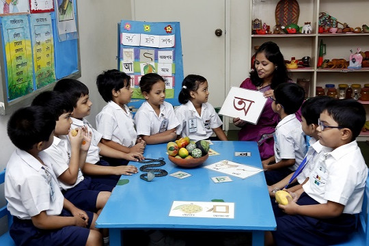 টিউশন ফি আদায়ে অভিভাবকদের উপর চাপ বাড়ছে