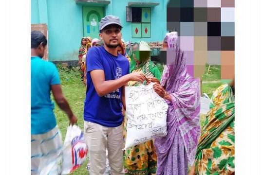 ১৪০ পরিবারকে ঈদ উপহার দিলেন ছাত্র অধিকার পরিষদের তানিম