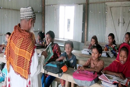 ৬০ হাজার কারিগরি-মাদ্রাসার শিক্ষক-কর্মচারী প্রধানমন্ত্রীর অনুদান পাচ্ছেন 