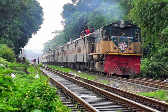 ঈদের আগে ৪ ট্রেনের সাপ্তাহিক ছুটি বাতিল