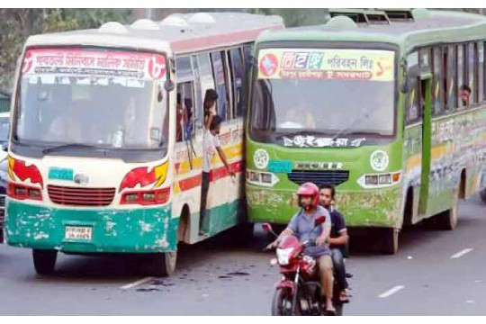 সেপ্টেম্বরে ২৭৩টি সড়ক দুর্ঘটনা, প্রাণ গেল ৩০৪ জনের