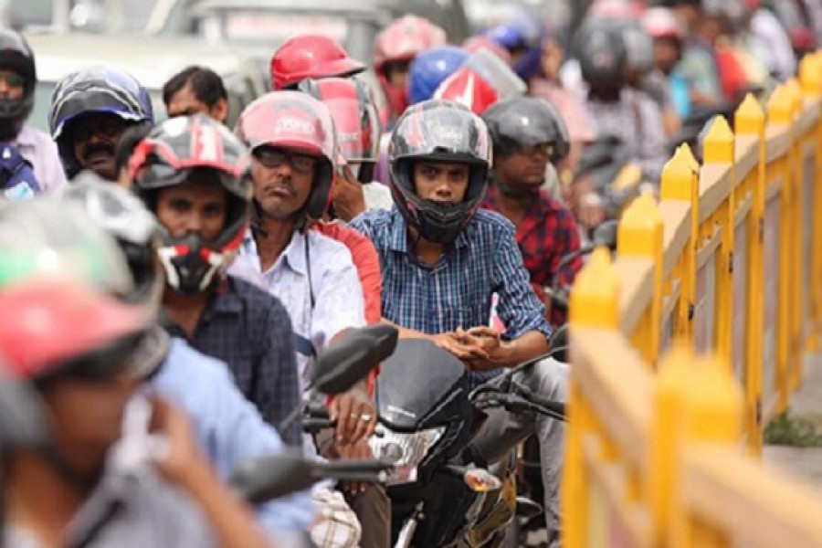 আজ রাত থেকে ঢাকায় মোটরসাইকেল চালানো নিষিদ্ধ করেছে ইসি