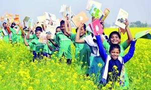 শিক্ষার্থীদের নতুন ক্লাসেও আনতে হবে পুরনো বই 