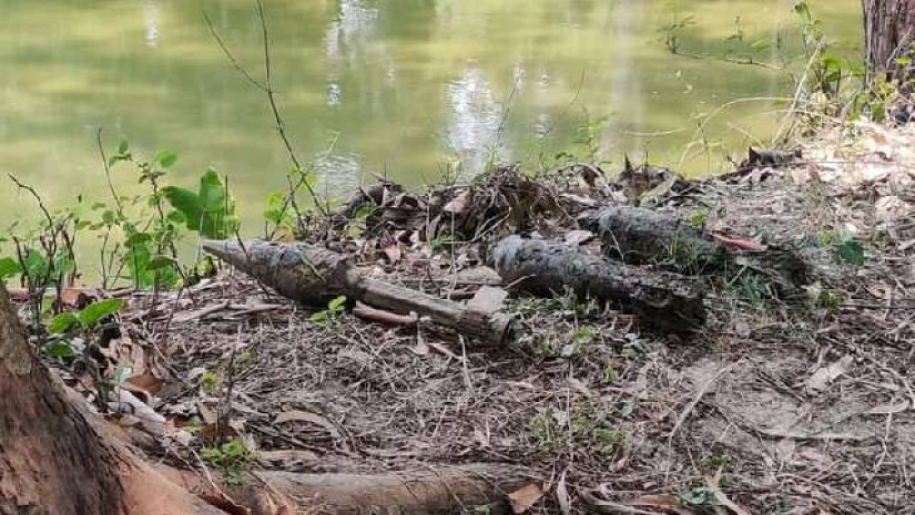 উদ্ধারকৃত মর্টার শেল ও রকেট লাঞ্চার