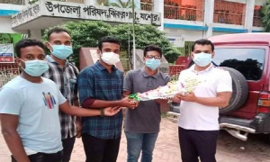 ঝিকরগাছা ইউএনওর সঙ্গে পড়শির প্রতিনিধি দলের সাক্ষাৎ