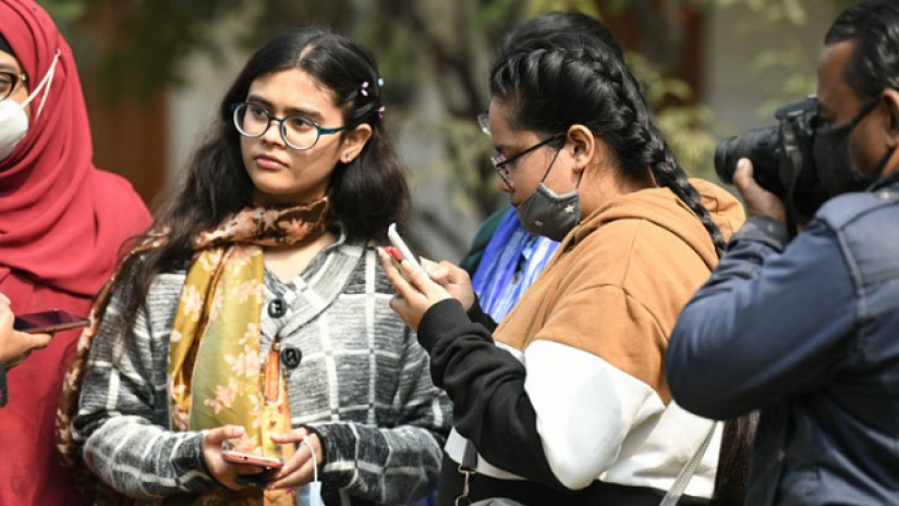 স্কুল-কলেজ খোলা নির্ভর করছে দুটি বিষয়ের ওপর