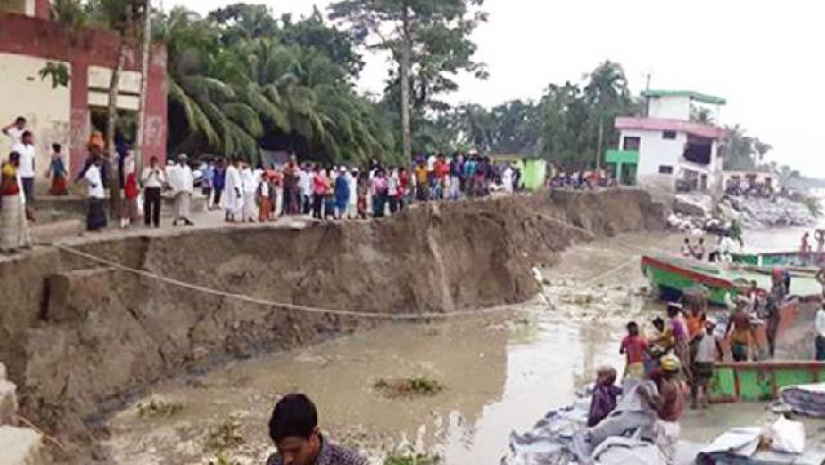 খোলার আগেই নদীগর্ভে বিলীন হতে পারে পাঁচটি প্রাথমিক স্কুল