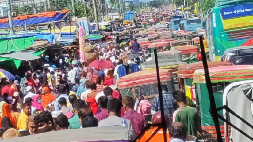 জিরোপয়েন্ট থেকে গল্লামারী পর্যন্ত যান চলাচল বন্ধ থাকার কথার থাকলেও পুরোটা সময়ে যানবহন চলতে দেখা গেছে। এতে তীব্র যানজটের সৃষ্টি হলে ভর্তিচ্ছুদের যাতায়াতে ভোগান্তির সৃষ্টি হয়