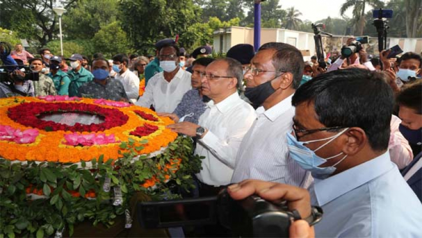 সমাহিত হলেন আগুন পাখি খ্যাত কথাসাহিত্যিক হাসান আজিজুল হক।