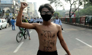 শিক্ষার্থীদের হাফ ভাড়া চেয়ে হাইকোর্টে রিট 