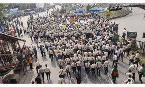 আজও রাস্তায় শিক্ষার্থীরা, অচল গুলিস্তান-ফার্মগেট