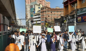 এইচএসসি পরীক্ষার দিন সড়ক অবরোধ না করার ঘোষণা শিক্ষার্থীদের