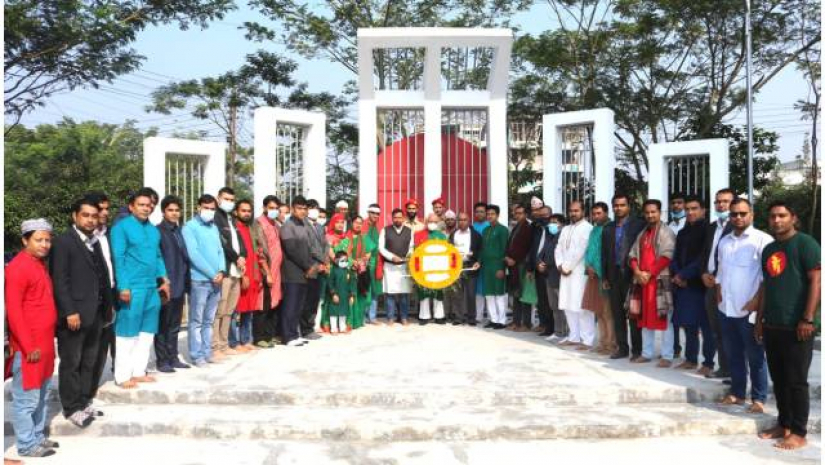 বিশ্বদ্যিালয়ের শহীদ মিনারে শ্রদ্ধা নিবেদন