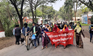 ঘটি-বাটি নিয়ে জাবি উপাচার্যের বাসভবনে যাওয়ার হুমকি