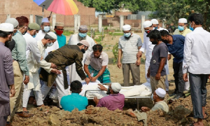 করোনায় আরও ২৭ জনের মৃত্যু, শনাক্ত ৫ হাজারের বেশি