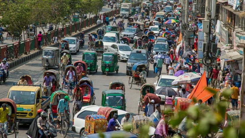 করোনার বিধিনিষেধ উঠছে