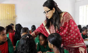 প্রাথমিক বিদ্যালয় খুলছে আজ, ক্লাস হবে দুই শিফটে