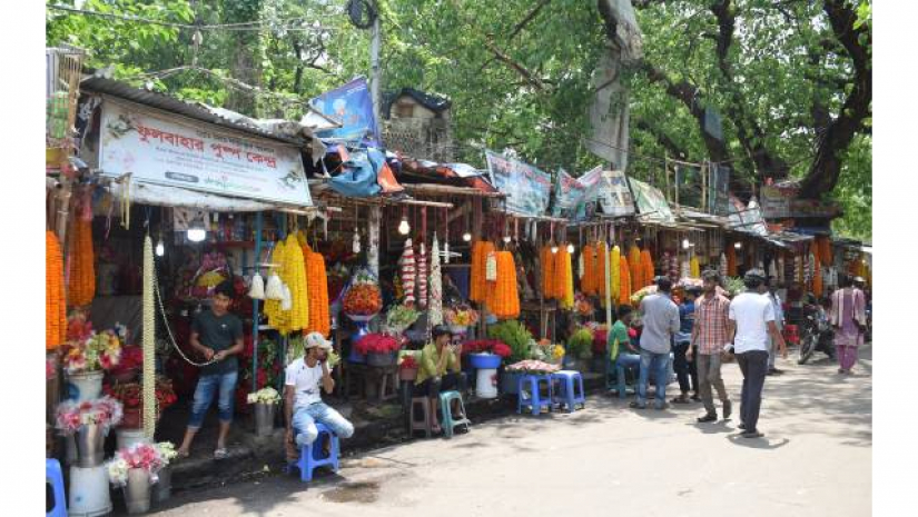 শাহবাগ মোড়ের ফুলের দোকান