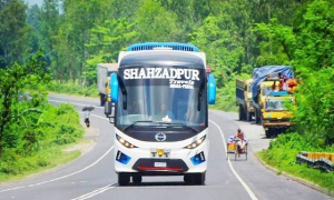 যাতায়াতে নামাজের বিরতি বাধ্যতামূলক ‘শাহজাদপুর ট্রাভেলসে’