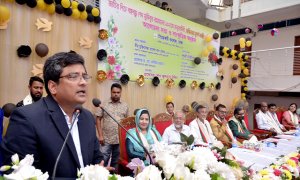 ‘শিক্ষার্থীদের প্রতিদিন বই পড়ার অভ্যাস করতে হবে’