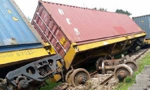 ময়মনসিংহে ট্রেন লাইনচ্যুত