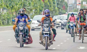 মহাসড়কে মোটরসাইকেল নিষিদ্ধ হচ্ছে না