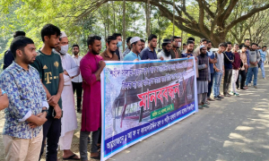 নির্মাণ বন্ধ থাকা মসজিদের কাজ দ্রুত শুরুর দাবি জাবি শিক্ষার্থীদের