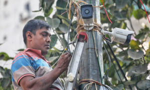 পুলিশের সিসি ক্যামেরার আওতায় নয়াপল্টনের বিএনপি কার্যালয়