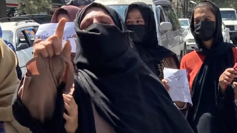 আফগানিস্তানে নারী শিক্ষার্থীদের বিক্ষোভ
