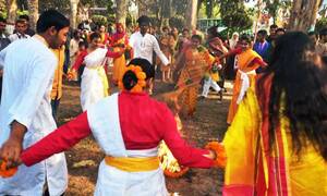 কাথা পুড়িয়ে ইসলামী বিশ্ববিদ্যালয়ে বসন্তবরণ