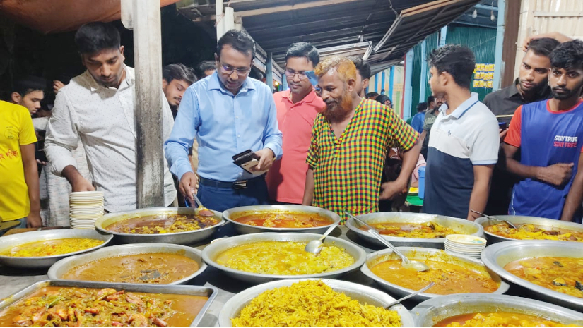 জাবি বটতলার খাবারের দোকানগুলোতে অভিযান পরিচালনা করা হয়েছে