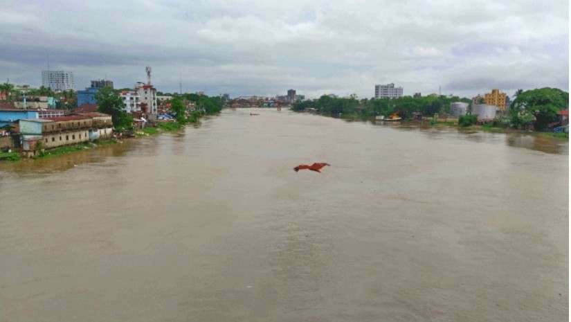 বিপৎসীমার কাছাকাছি অবস্থান করছে সুরমা নদীর পানি