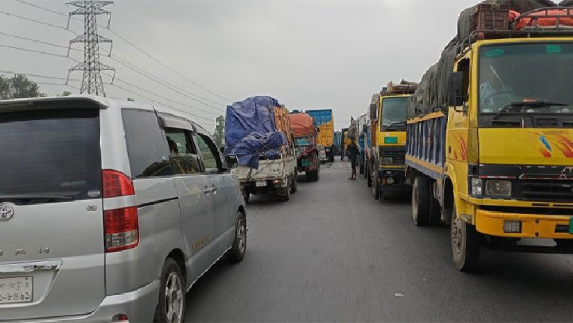 ঢাকা-টাঙ্গাইল মহাসড়কে ১৪ কিলোমিটার দীর্ঘ যানজট