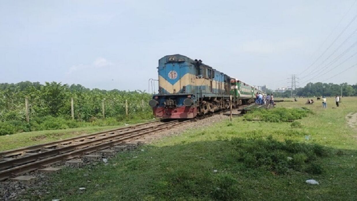 ঢাকা-কক্সবাজার রেলপথে ডিসেম্বর থেকে ট্রেন চলাচল শুরু হচ্ছে