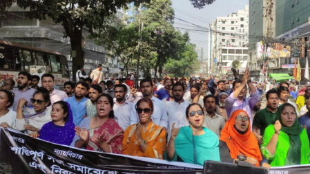 তফসিল ঘোষণা করে জাতিকে গৃহযুদ্ধের দিকে ঠেলে দেবেন না: নুর