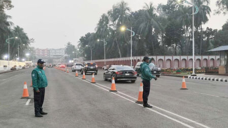 শপথ নিতে বঙ্গভবনে মন্ত্রীসভার সদস্যরা